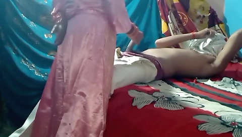 Indian Village Bhabhi Bedroom Injoyed With Hasband