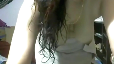 Indian GF After Shower Showing Herself Naked On Webcam