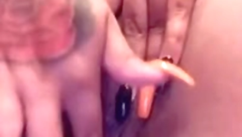 CRAMING BIG LONG DILDO IN WET PUSSY