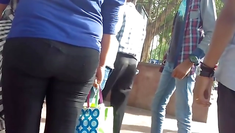 Indian Beautiful Girls in Tight Jeans Asses