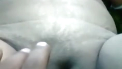 Desi play bhabi pussy enjoy